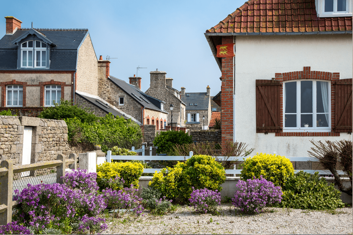 Les villages à visiter autour de Guichainville en taxi
